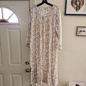 Eileen West Floral Poppy Cotton Lawn Nightgown XL Vintage Traditional Nightgown